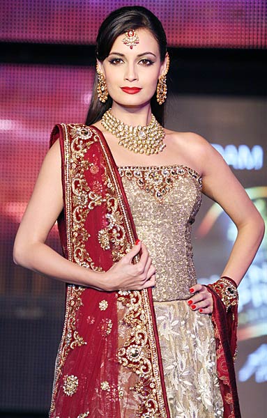 ब्‍लेंडर्स प्राइड फैशन टूअर में सितारों का जलवा | ब्राइडल वीक