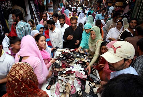 देश भर में हर्षोल्लास से मनाई गई ईद  | ईद की रौनक