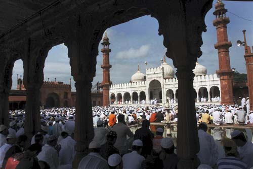 देश भर में हर्षोल्लास से मनाई गई ईद  | ईद की रौनक