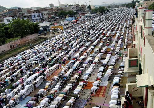 देश भर में हर्षोल्लास से मनाई गई ईद  | ईद की रौनक