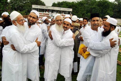 देश भर में हर्षोल्लास से मनाई गई ईद  | ईद की रौनक