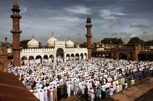 देश भर में हर्षोल्लास से मनाई गई ईद  | ईद की रौनक