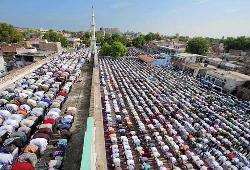 देश भर में हर्षोल्लास से मनाई गई ईद  | ईद की रौनक