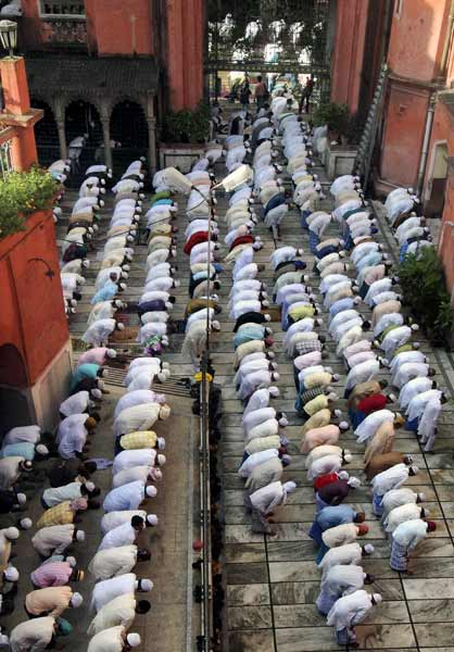 देश भर में हर्षोल्लास से मनाई गई ईद  | ईद की रौनक