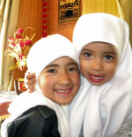 देश भर में हर्षोल्लास से मनाई गई ईद  | ईद की रौनक