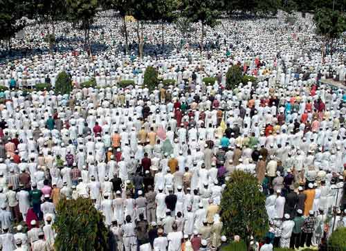 देश भर में हर्षोल्लास से मनाई गई ईद  | ईद की रौनक