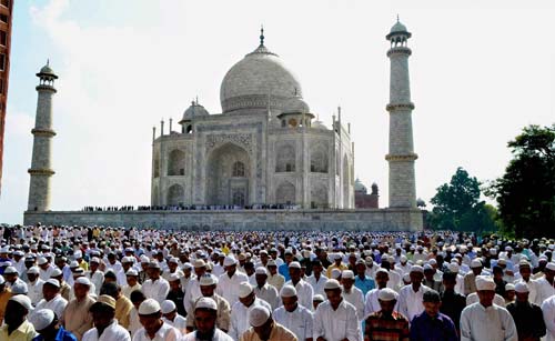 देश भर में हर्षोल्लास से मनाई गई ईद  | ईद की रौनक