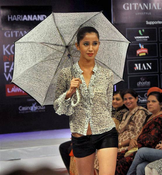 तस्‍वीरों में बीते सप्‍ताह बॉलीवुड की हलचल | स्विमसूट परियां