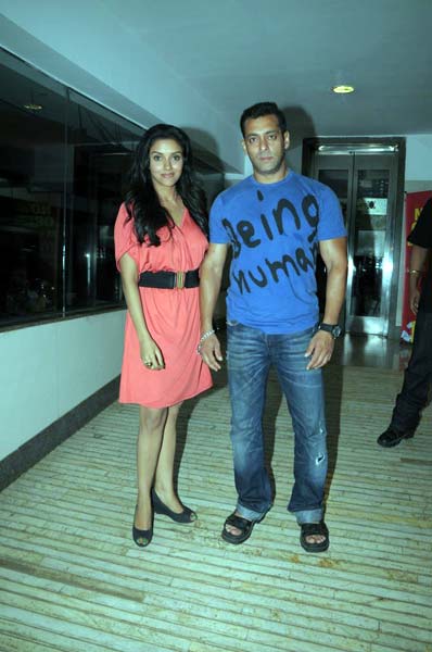 जानें बॉलीवुड में कौन हैं किसका दोस्‍त...। बॉलीवुड हसीनाएं