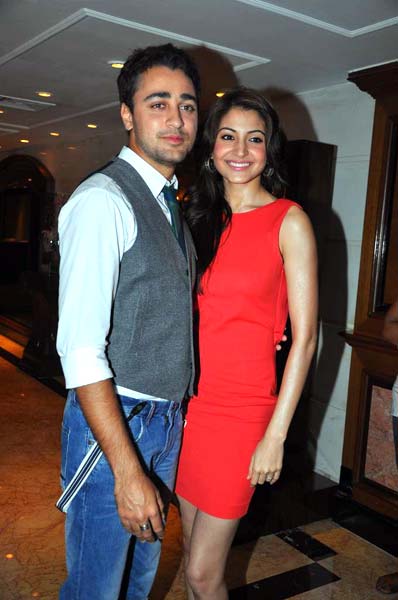 जानें बॉलीवुड में कौन हैं किसका दोस्‍त...। बॉलीवुड हसीनाएं