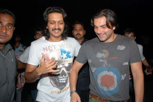 जानें बॉलीवुड में कौन हैं किसका दोस्‍त...। बॉलीवुड हसीनाएं