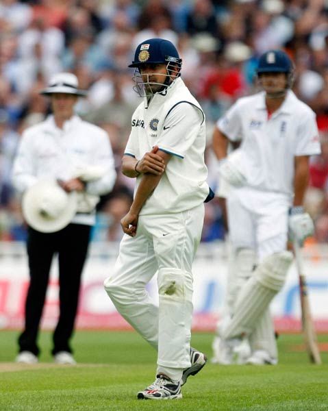 कुक ने टीम इंडिया को बैकफुट पर धकेला