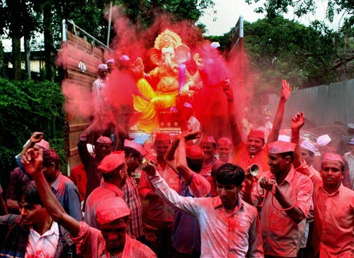 30 अगस्‍त 2011: तस्‍वीरों में देखें दिनभर की बड़ी खबरें  | पढ़ें