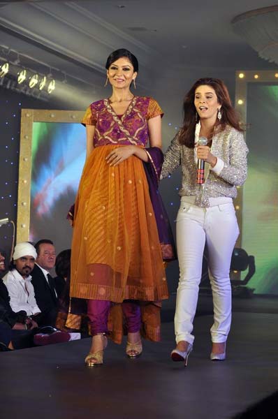 सितारों से रोशन 'गीतांजलि नाइट' | एचडीआईएल फैशन वीक