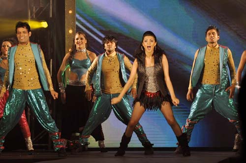 सितारों से रोशन 'गीतांजलि नाइट' | एचडीआईएल फैशन वीक