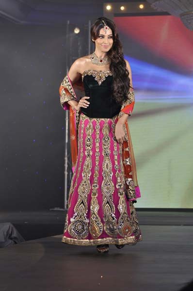 सितारों से रोशन 'गीतांजलि नाइट' | एचडीआईएल फैशन वीक