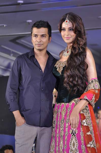 सितारों से रोशन 'गीतांजलि नाइट' | एचडीआईएल फैशन वीक