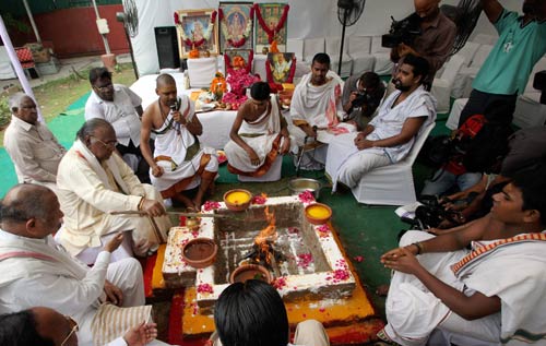 07 अगस्त 2011: तस्वीरों में देखें दिनभर की बड़ी खबरें | पढ़ें