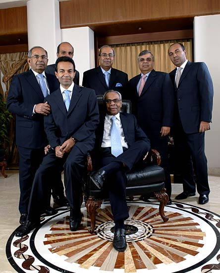 आया 'प्‍यार के दो तार से संसार बांधने' का त्‍योहार