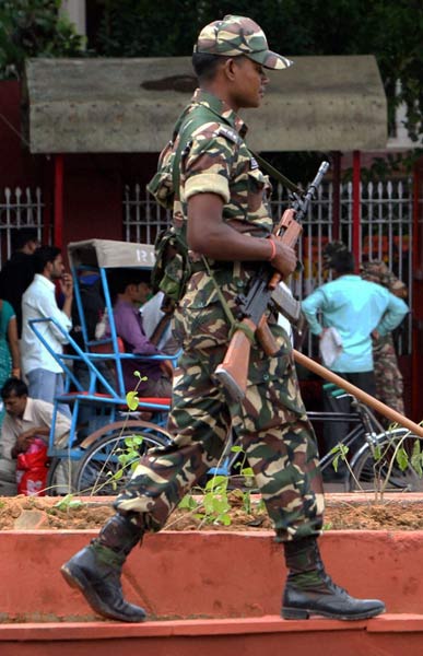 14 अगस्‍त 2011: तस्‍वीरों में देखें दिनभर की खबरें |  पढ़ें