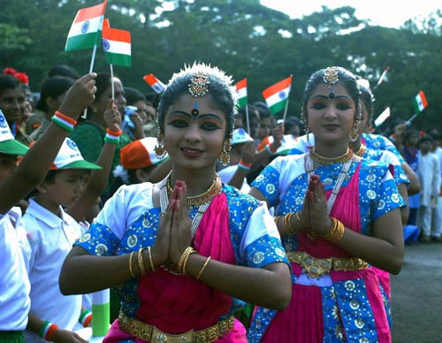 देशभर में मनाया गया स्वतंत्रता दिवस  |  लालकिले पर फहराया गया तिरंगा