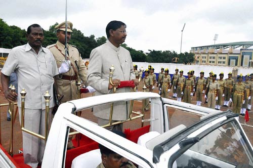 देशभर में मनाया गया स्वतंत्रता दिवस  |  लालकिले पर फहराया गया तिरंगा