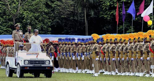 15 अगस्‍त 2011: तस्‍वीरों में देखें दिनभर की खबरें । पढ़ें 