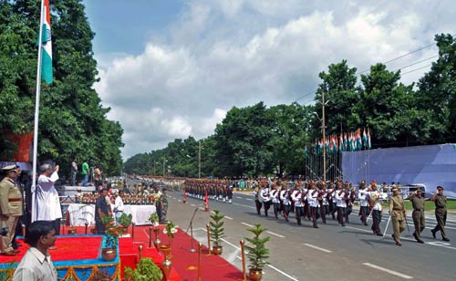 देशभर में मनाया गया स्वतंत्रता दिवस  |  लालकिले पर फहराया गया तिरंगा