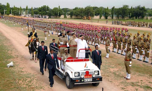 देशभर में मनाया गया स्वतंत्रता दिवस  |  लालकिले पर फहराया गया तिरंगा