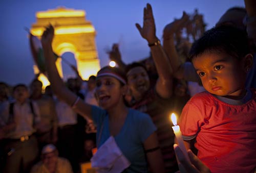 दिल्‍ली में तेज हुई आंदोलन की आंधी | उमड़ा जनसैलाब