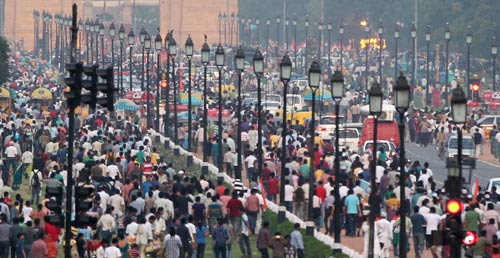 इंडिया गेट में जीत के जश्‍न में डूबे कई 'अन्‍ना' | मैं भी अन्‍ना...