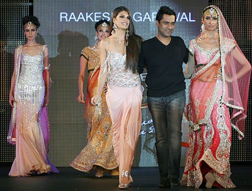 ब्‍लेंडर्स प्राइड फैशन टूअर में सितारों का जलवा | ब्राइडल वीक