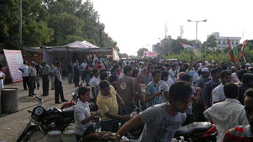 22 अगस्‍त 2011: लोगों ने भेजी तस्‍वीरें । मैं भी अन्‍ना, तू भी अन्‍ना