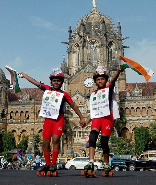 अन्‍ना के आंदोलन में कैसे-कैसे नारे... | फोटो: अलबेले समर्थक