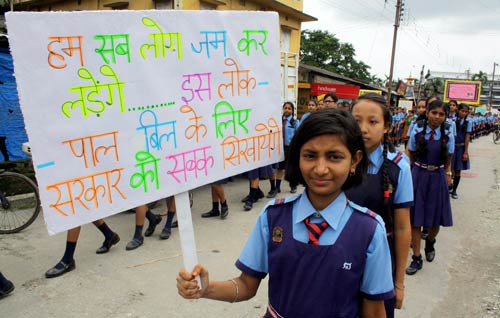 अन्‍ना के आंदोलन में कैसे-कैसे नारे... | फोटो: अलबेले समर्थक