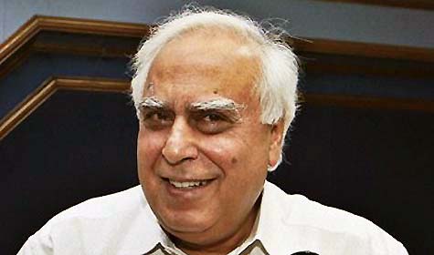 08 अगस्त 2011: तस्वीरों में देखें दिनभर की बड़ी खबरें | पढ़ें