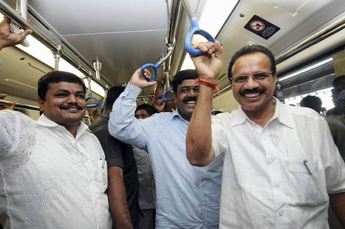 30 अगस्‍त 2011: तस्‍वीरों में देखें दिनभर की बड़ी खबरें  | पढ़ें