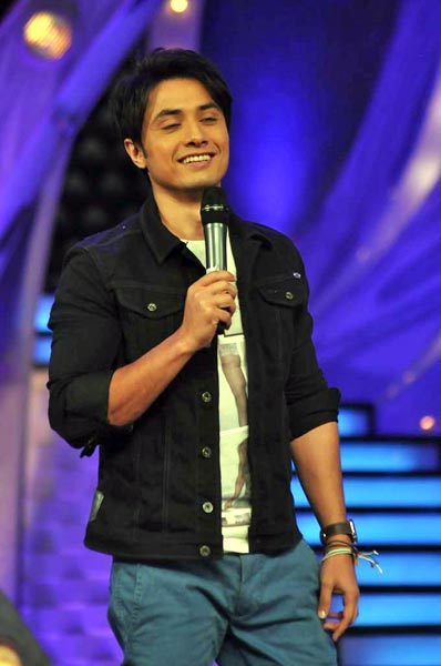 देखें कैटरीना कैफ के ठुमके... | म्‍यूजिक लांच पर कैटरीना