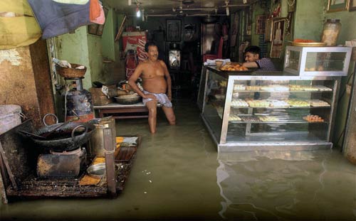 30 अगस्‍त 2011: तस्‍वीरों में देखें दिनभर की बड़ी खबरें  | पढ़ें