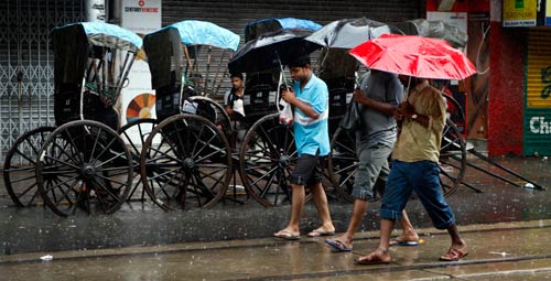 07 अगस्त 2011: तस्वीरों में देखें दिनभर की बड़ी खबरें | पढ़ें