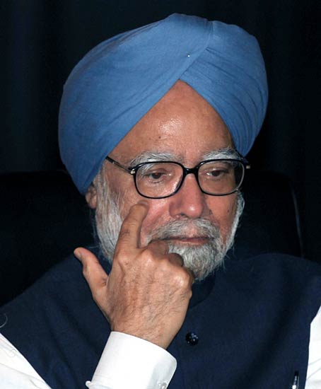 नेताओं के घरों पर अन्‍ना समर्थकों का प्रदर्शन | हर ओर अन्‍ना...