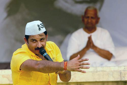 नेताओं का रवैया और अन्‍ना का आंदोलन...| हर ओर अन्‍ना