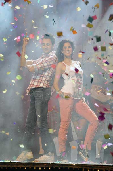 'मेरे ब्रदर की दुल्‍हन' का म्‍यूजिक लॉन्‍च । बॉलीवुड की जान