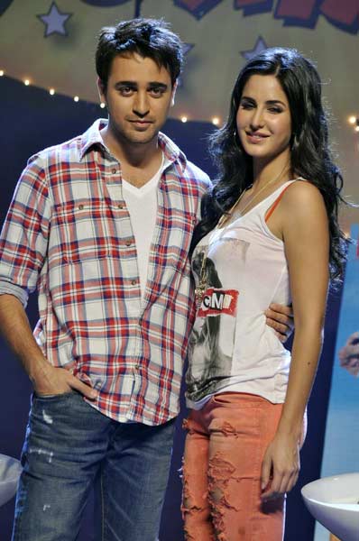 'मेरे ब्रदर की दुल्‍हन' का म्‍यूजिक लॉन्‍च । बॉलीवुड की जान