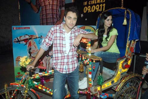 'मेरे ब्रदर की दुल्‍हन' का म्‍यूजिक लॉन्‍च । बॉलीवुड की जान