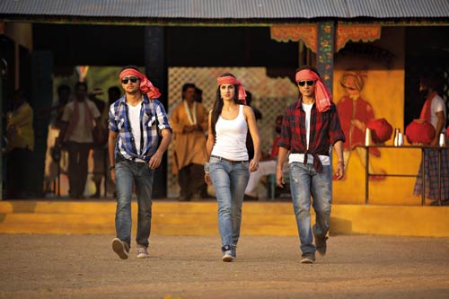 'मेरे ब्रदर की दुल्‍हन' की पहली झलक | कैटरीना कैफ के ठुमके... 