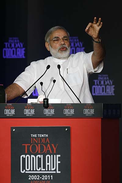 13 अगस्‍त 2011: तस्‍वीरों में देखें दिनभर की खबरें | पढ़ें