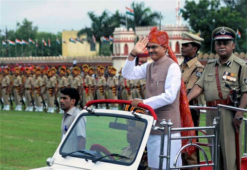 15 अगस्‍त 2011: तस्‍वीरों में देखें दिनभर की खबरें । पढ़ें 