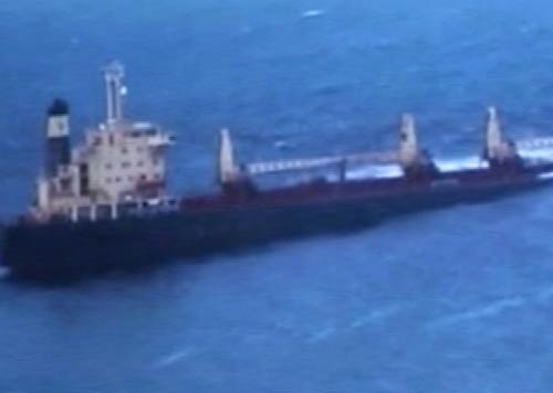 इस तरह डूबते जहाज से बचाए गए लोग...