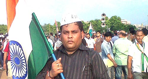 22 अगस्‍त 2011: लोगों ने भेजी तस्‍वीरें । मैं भी अन्‍ना, तू भी अन्‍ना